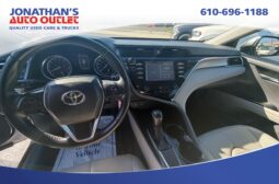 2018 Toyota Camry SE full
