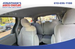 2017 Toyota Sienna LE 7 Passenger full