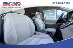 2017 Toyota Sienna LE 7 Passenger full