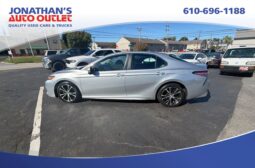 2018 Toyota Camry SE full