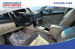 2013 Toyota Camry Hybrid XLE full