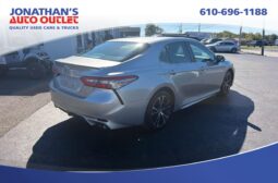 2018 Toyota Camry SE full