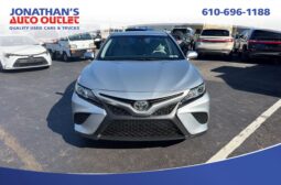 2018 Toyota Camry SE full