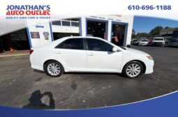 2013 Toyota Camry Hybrid XLE full