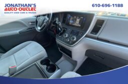 2017 Toyota Sienna LE 7 Passenger full