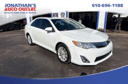2013 Toyota Camry Hybrid XLE full