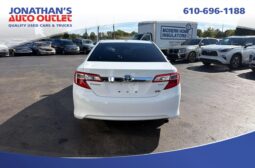 2013 Toyota Camry Hybrid XLE full